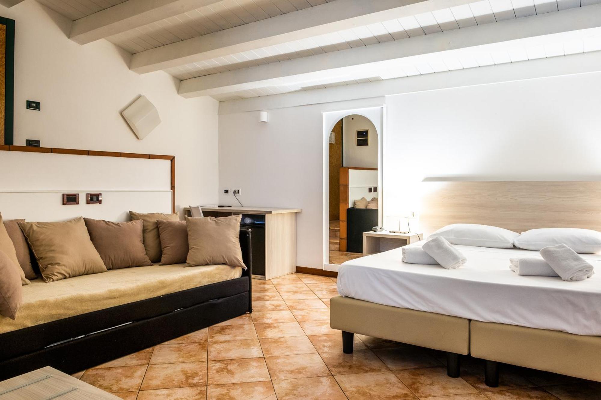 B&B Hotel Roy Silea Екстериор снимка