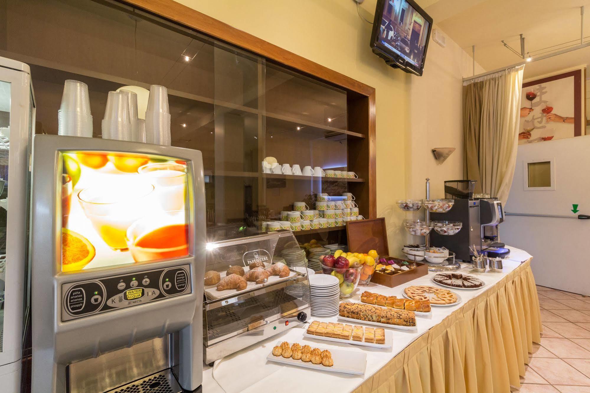 B&B Hotel Roy Silea Екстериор снимка